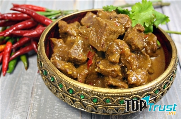 Rendang - cà ri khô Indonesia