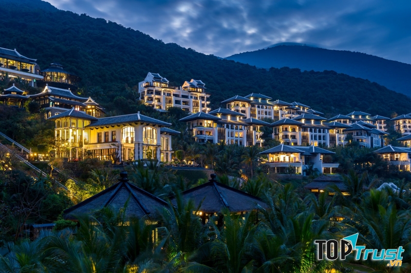 Toàn bộ khung cảnh nhìn từ xa của khu resort - InterContinental Danang Sun Peninsula Resort (Nguồn Internet)