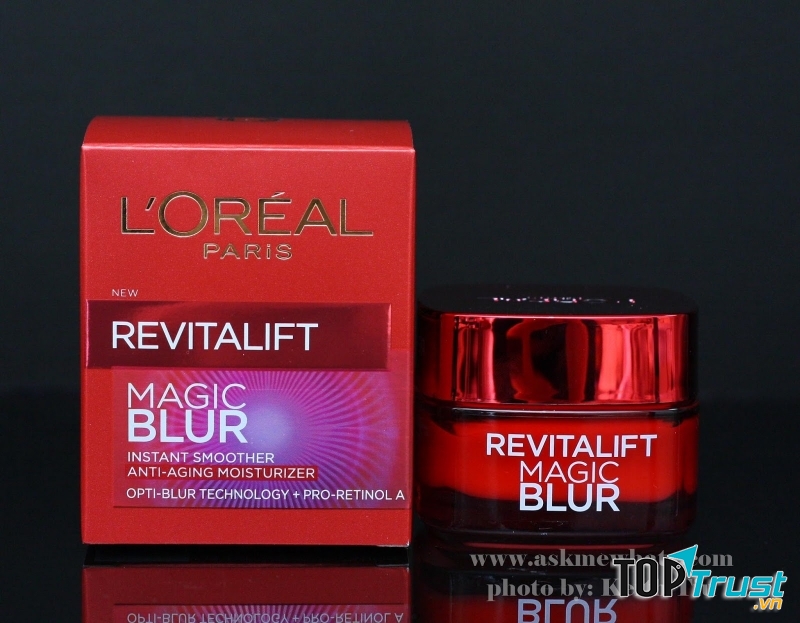 L'Oreal Revitalift Magic Blur