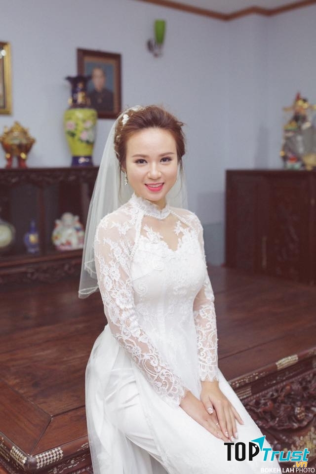 Cô dâu xinh lung linh trong thiết kế áo dài của Ribbon & Lace