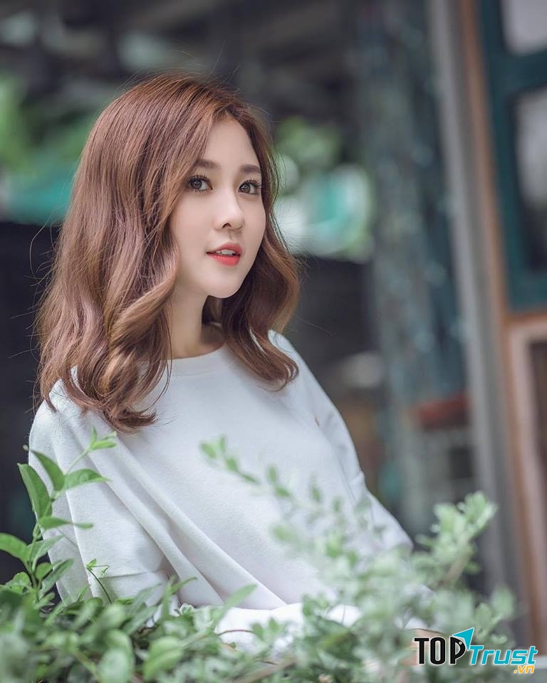 Cô gái Gia Lai với vẻ đẹp trong sáng, thuần khiết, luôn tự tin trước ống kính