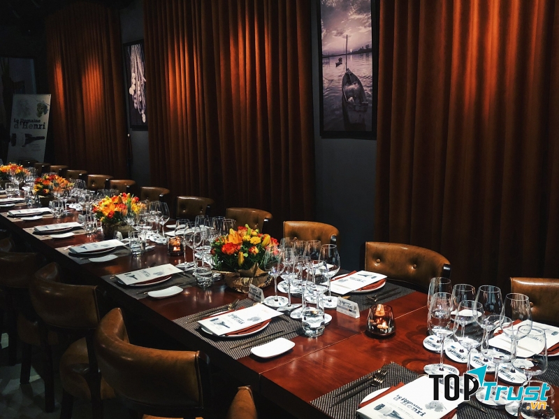 RICO Seafood & Grill