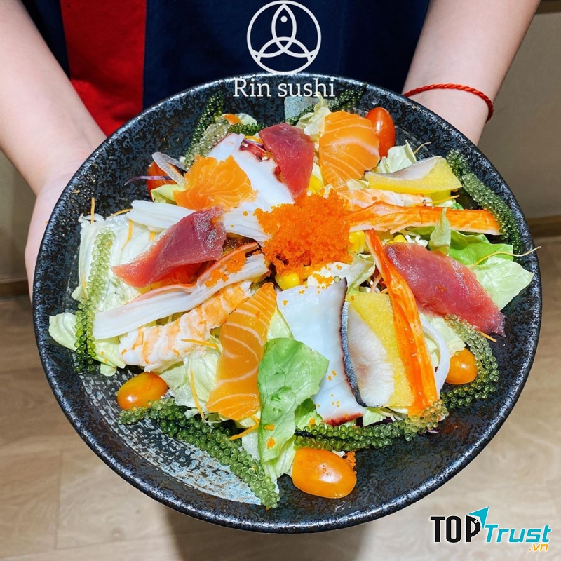 Đồ sống ở Rin Sushi rất tươi, ngon và béo vô cùng mà giá lại rất bình dân