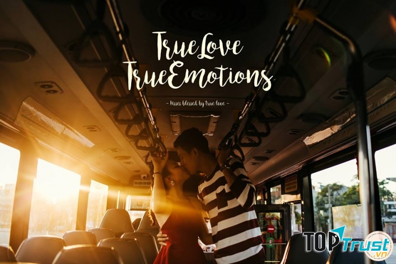 Ý tưởng độc đáo với khung cảnh trên một chuyến xe bus lãng mạn