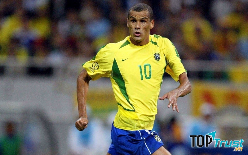 Rivaldo, số 10 từng khuynh đảo thế giới bóng đá một thời