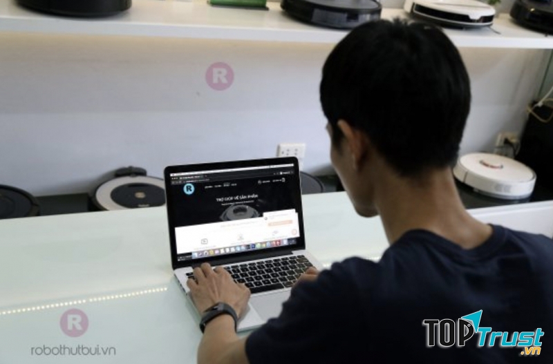 Robot hút bụi - Robotics Việt Nam