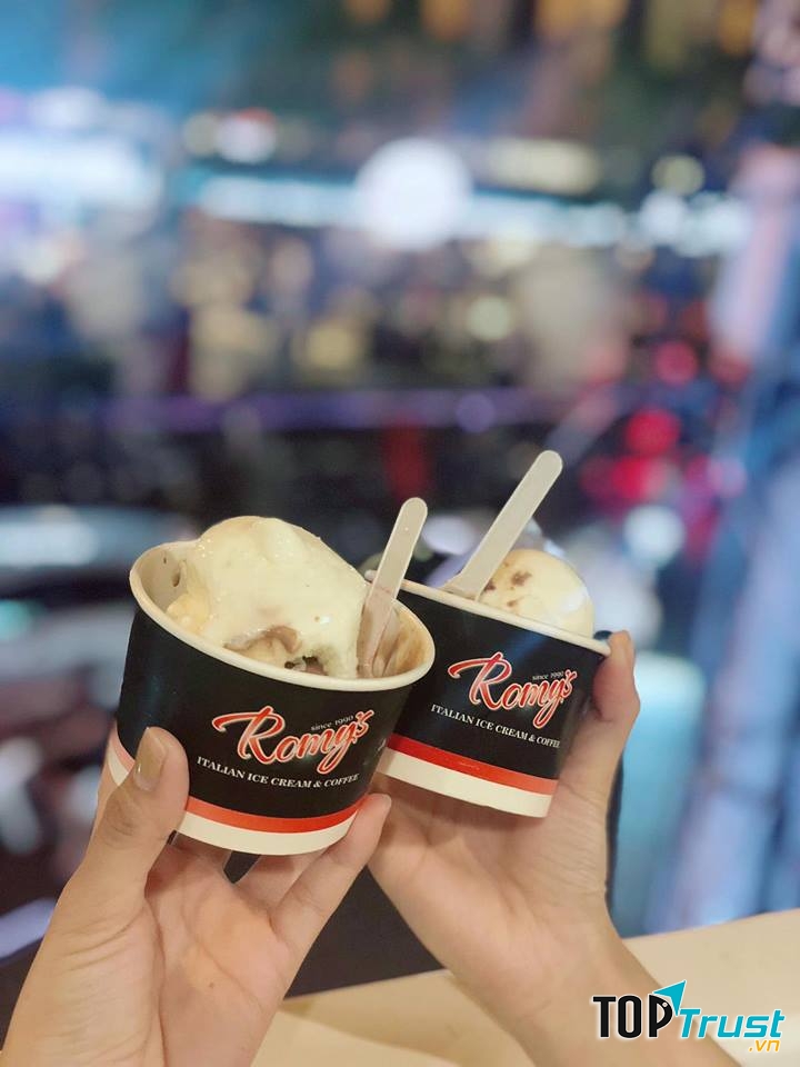 Ly kem hấp dẫn tại quán