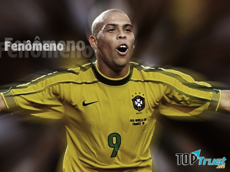 Ronaldo de Lima huyền thoại bóng đá người Brazil