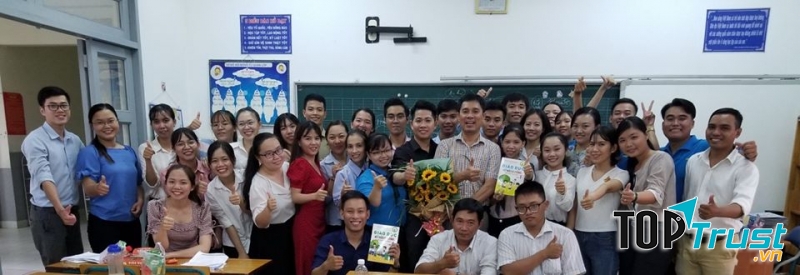 Đội ngũ giáo viên của Rồng Việt Education