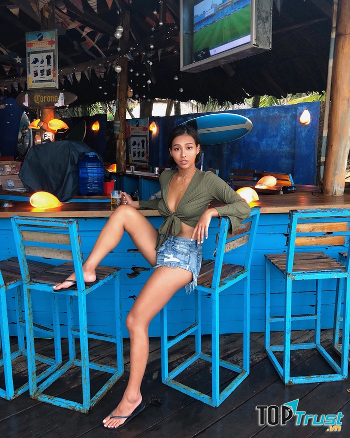 Rory’s Beach Bar