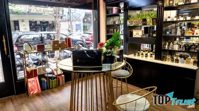 Rosa Perfume (Nuochoarosa.com)