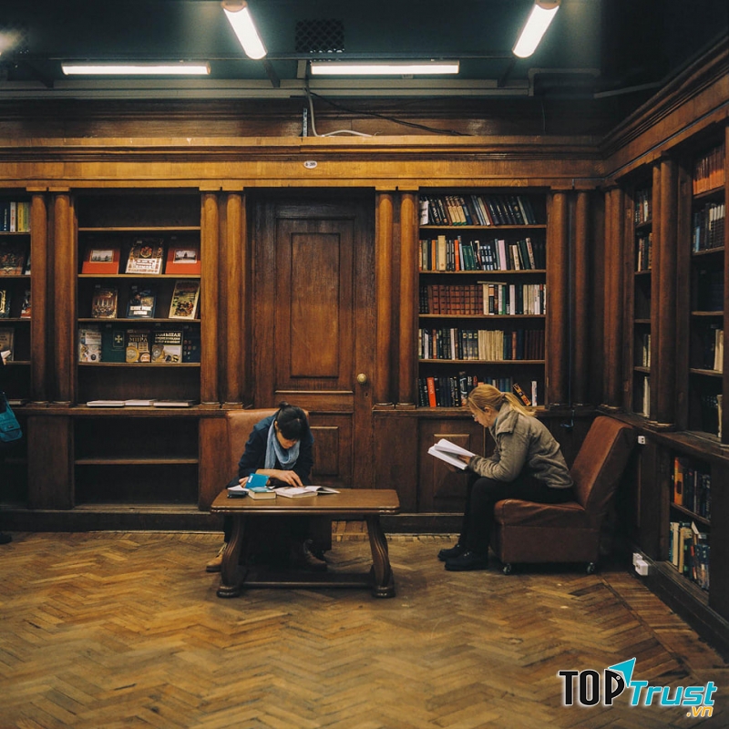 Rosaria Books & Coffee