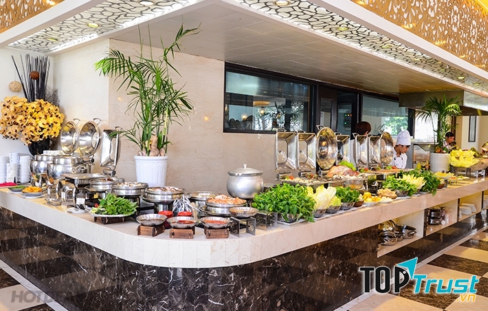 Royal Buffet được ví như thiên đường ăn uống với thực đơn cực kì phong phú