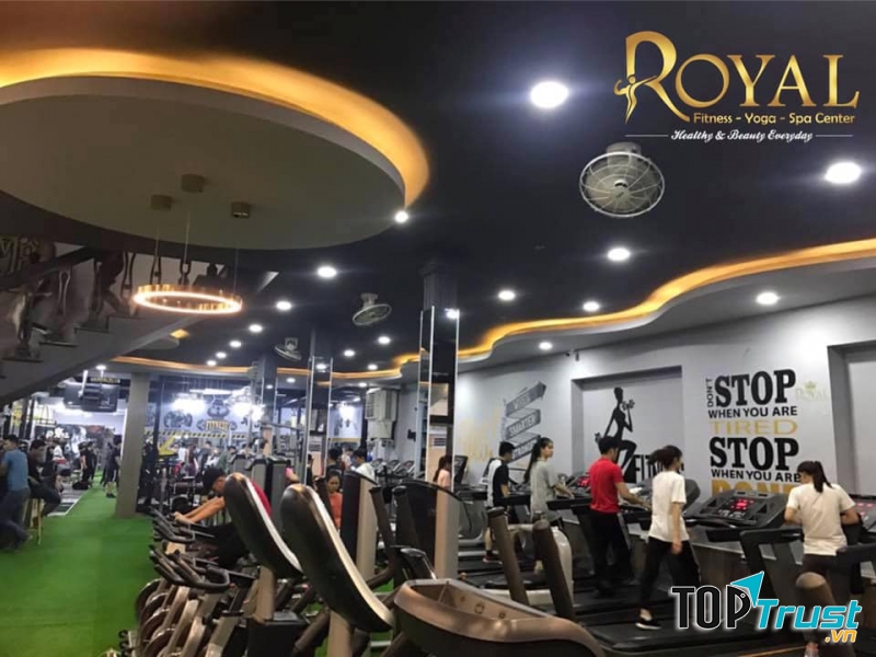 Trang thiết bị tại Royal Fitness Center