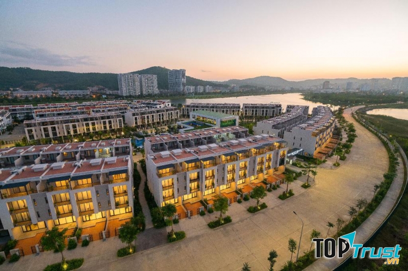 Royal Lotus Halong Resort & Villas