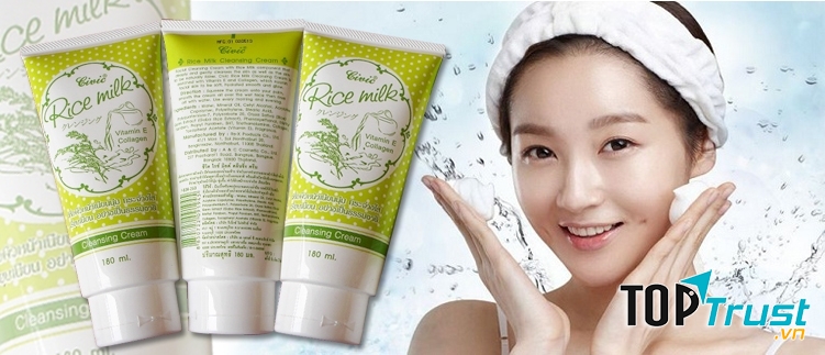 Sau khi tẩy trang, bạn cần rửa lại bằng sữa rửa mặt để làm sạch sâu