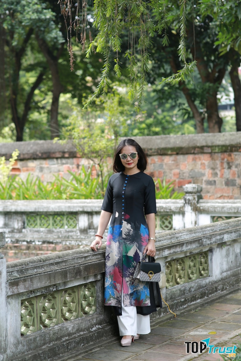 Áo dài cách tân tại Ruby Phạm Ngọc Thạch