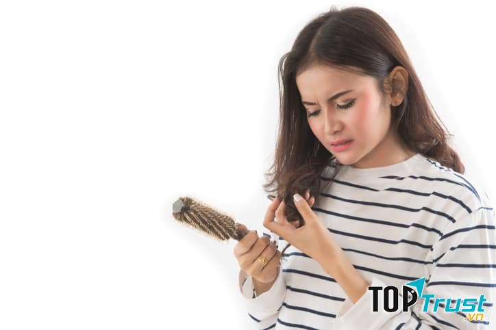 Tuần hoàn máu kém ảnh hưởng tới sự phát triển của tóc (Ảnh minh họa)