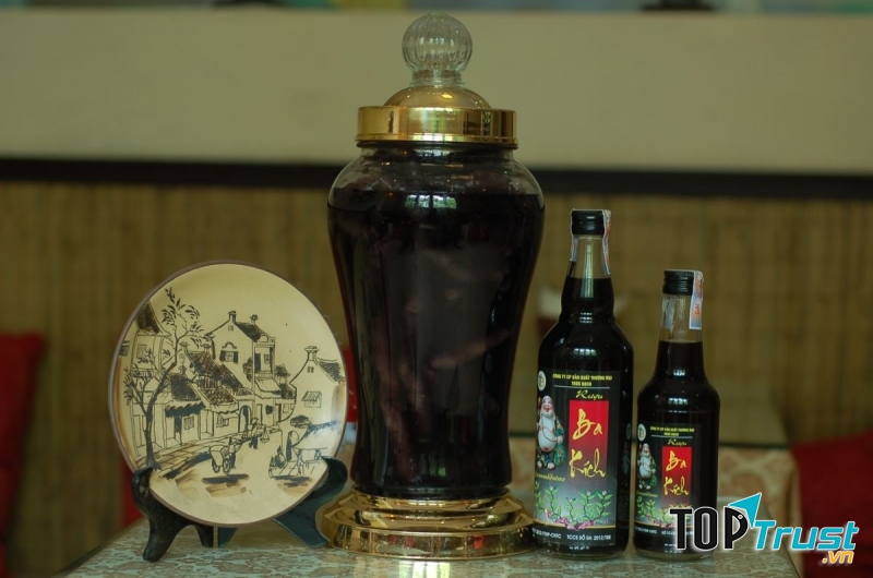 Rượu Ba Kích của Quảng Ninh là một trong những thương hiệu rượu truyền thống nổi tiếng
