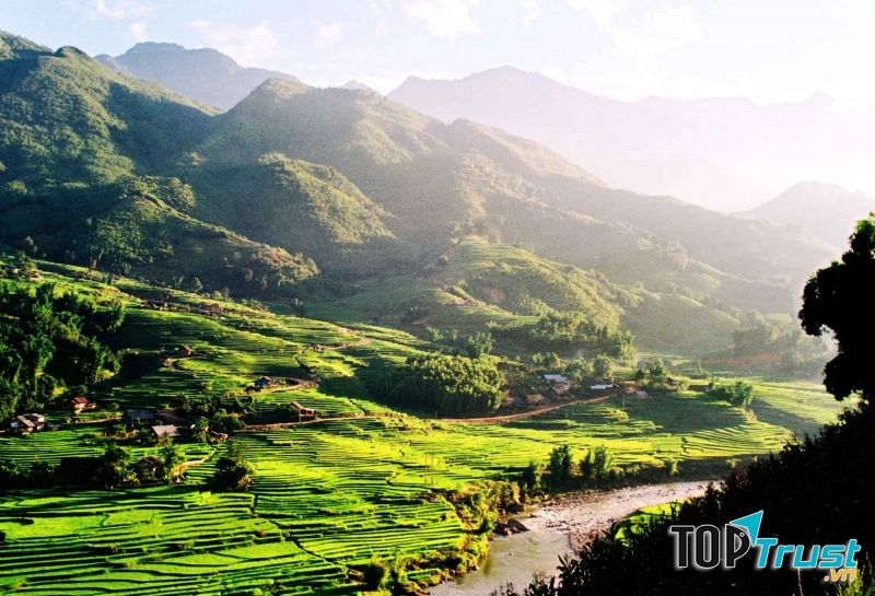 Núi rừng Tây Nguyên là nơi rượu cần ra đời (Nguồn: Sưu tầm)