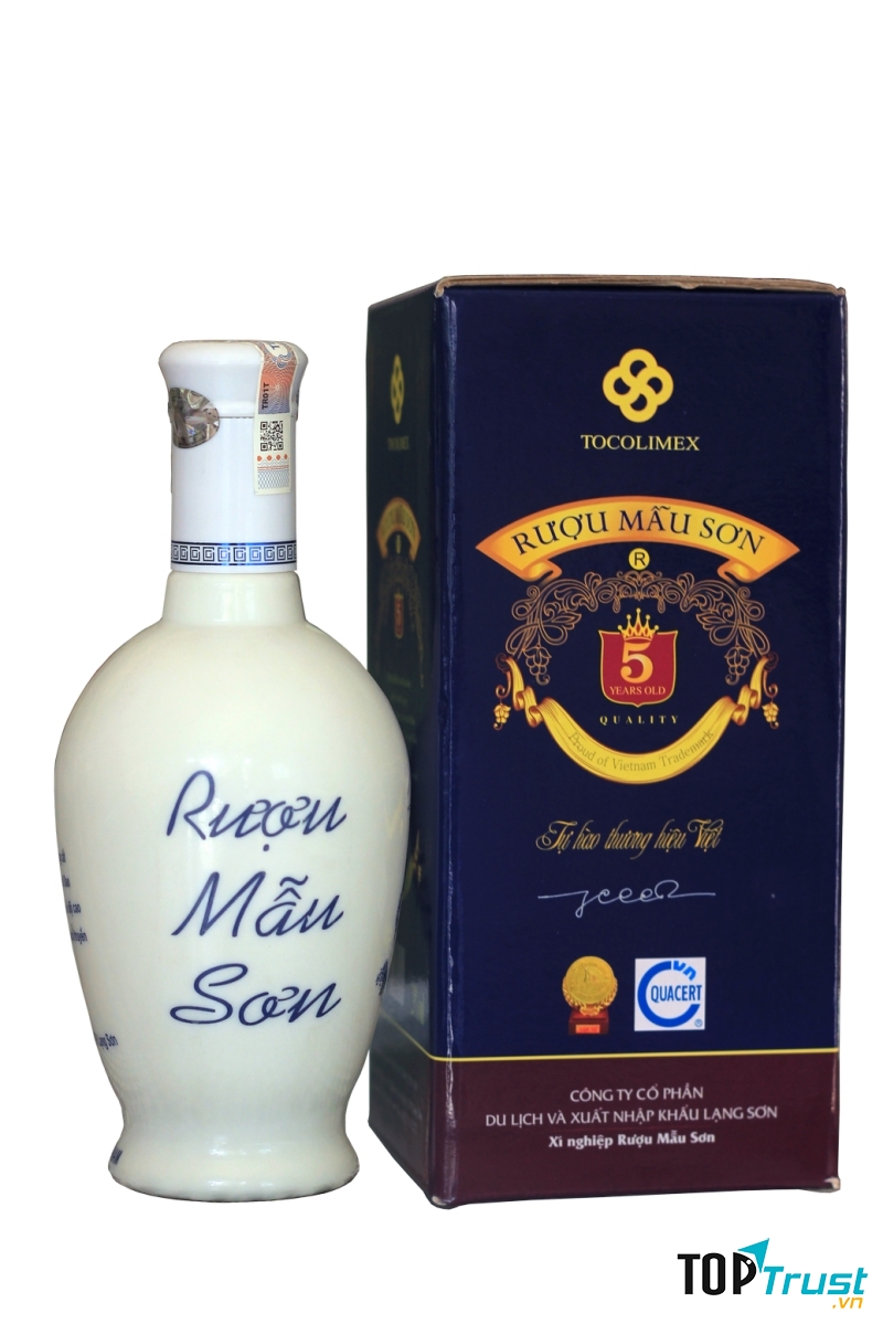 Rượu Mẫu Sơn mang đậm hương vị của núi rừng Xứ Lạng (Nguồn: Sưu tầm)