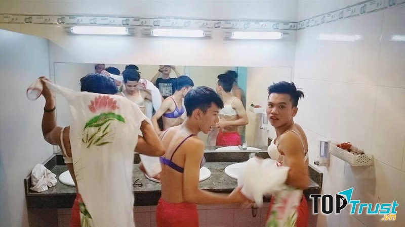 Nữ sinh viên kĩ thuật