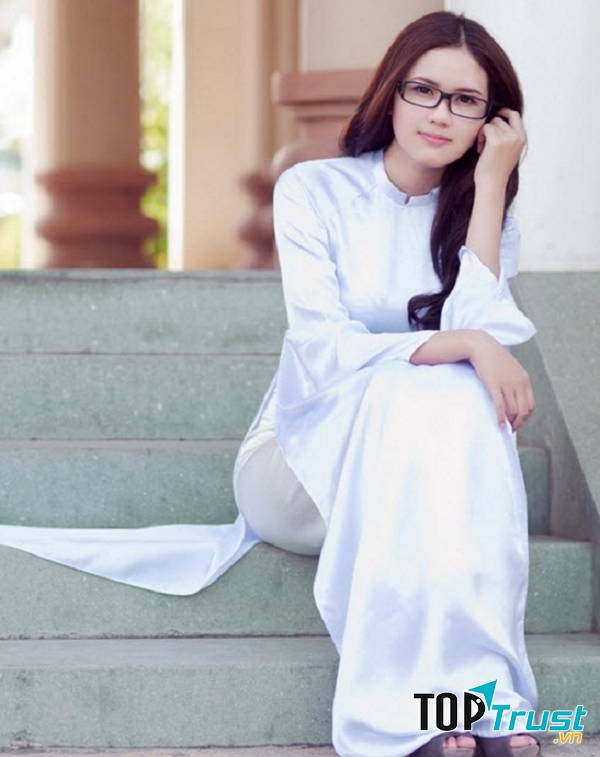 Sahra Fashion có tất cả các mẫu vải từ cổ điển đến hiện đại cho khách hàng tự do lựa chọn
