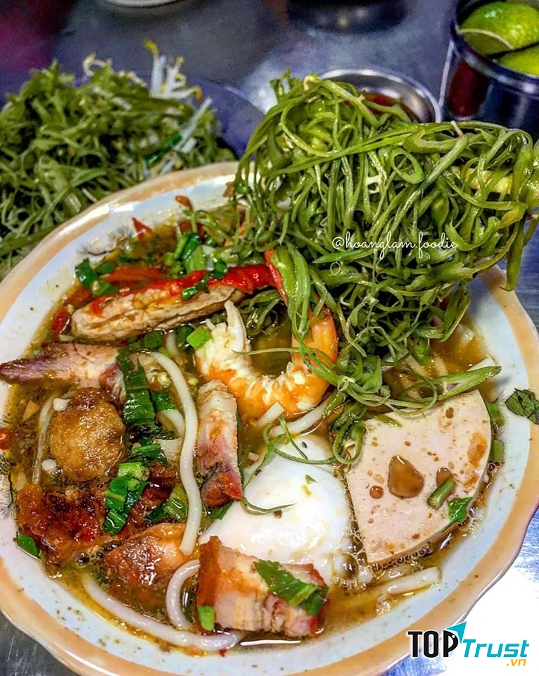 Sài Gòn Xưa có chất lượng món ăn tuyệt vời, cùng phục vụ chu đáo cũng như không gian quán rộng rãi, thoáng mát, phục vụ nhanh nhẹn.