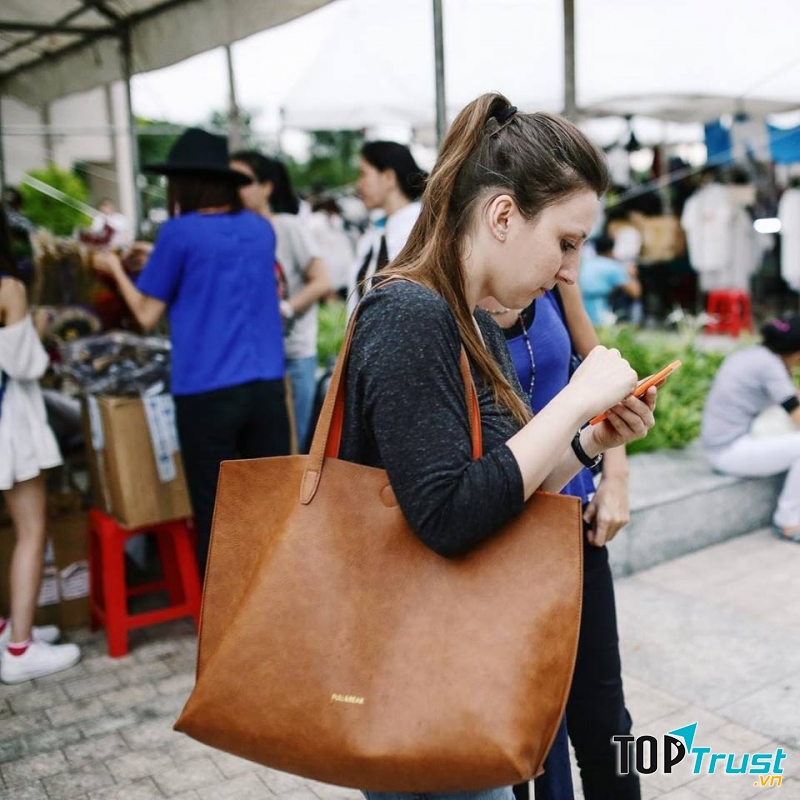 Mua sắm tại Saigon Flea Market