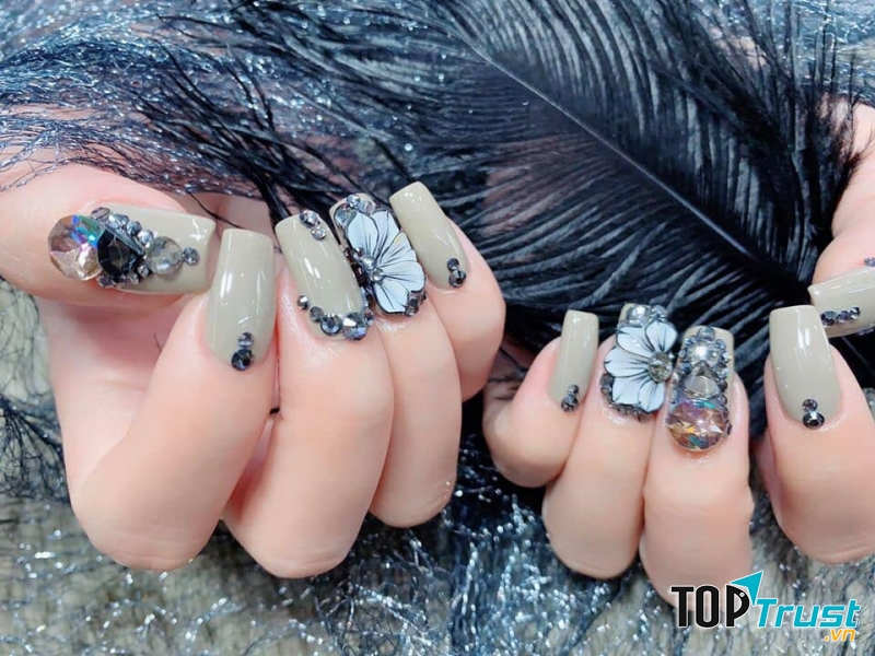 Saigon Nail