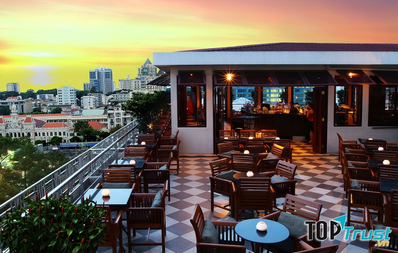 Saigon Saigon Rooftop Bar