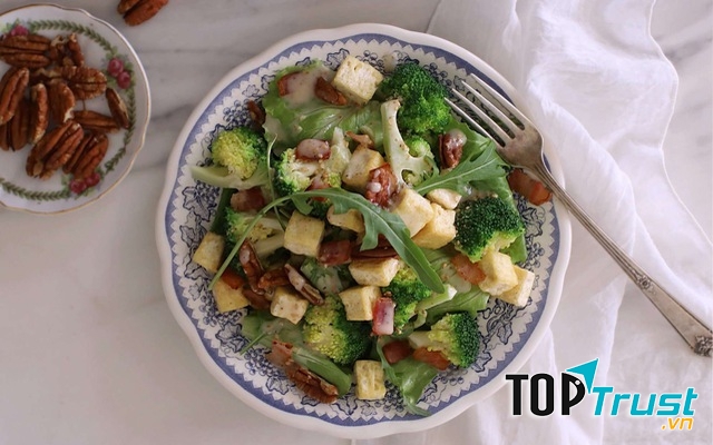 Salad súp lơ xanh