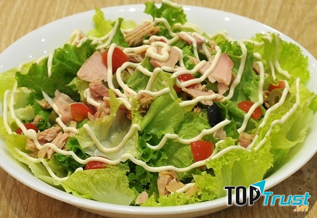 Salad thịt nguội