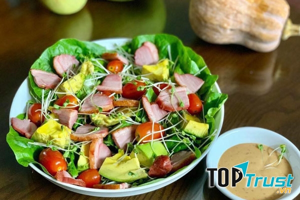 Salad thịt nguội