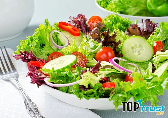 Salad trộn dấm - món ăn không gây béo yêu thích của chị em