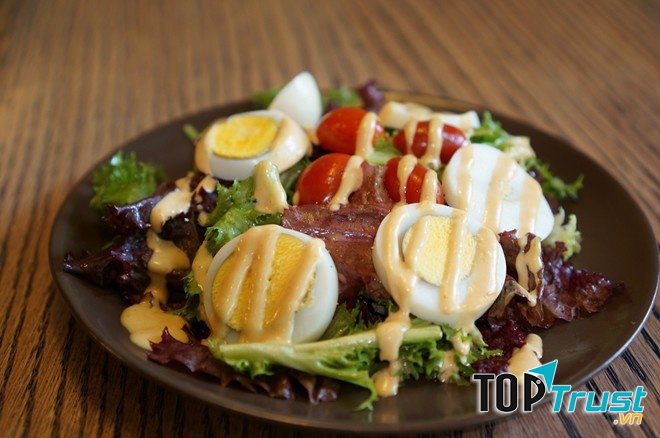 Salad trứng cút