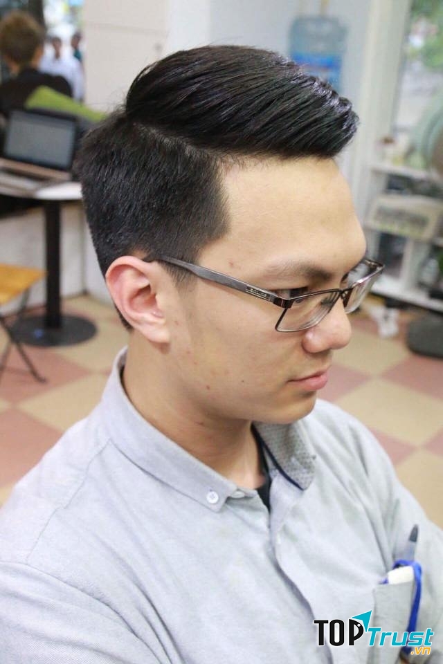 Những chàng trai trở nên lịch làm hơn khi đến salon Anh Đào