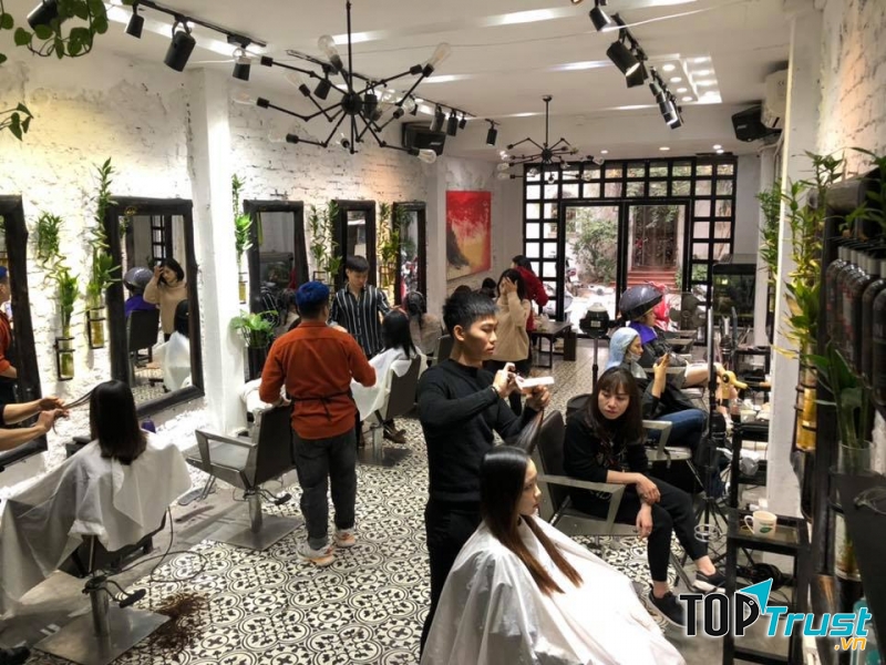 Salon Anh Tú
