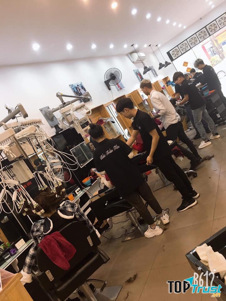 Salon Bắc Trần Tiến