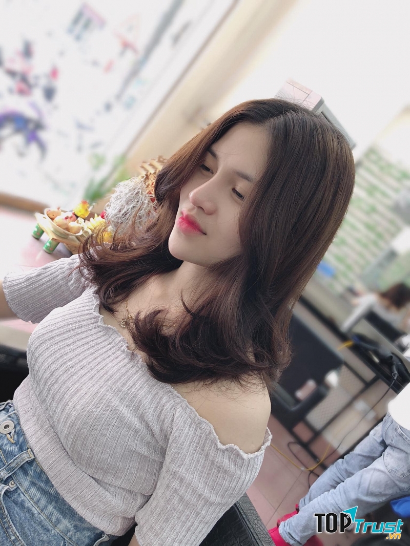 Salon Hoàng Lagi