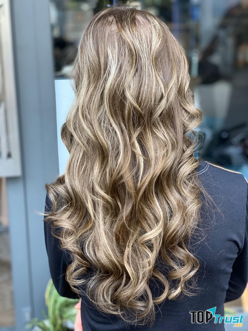 Salon LÊ HIẾU