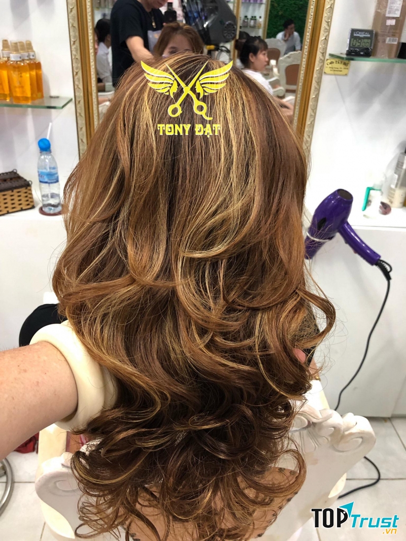 Salon tony dat