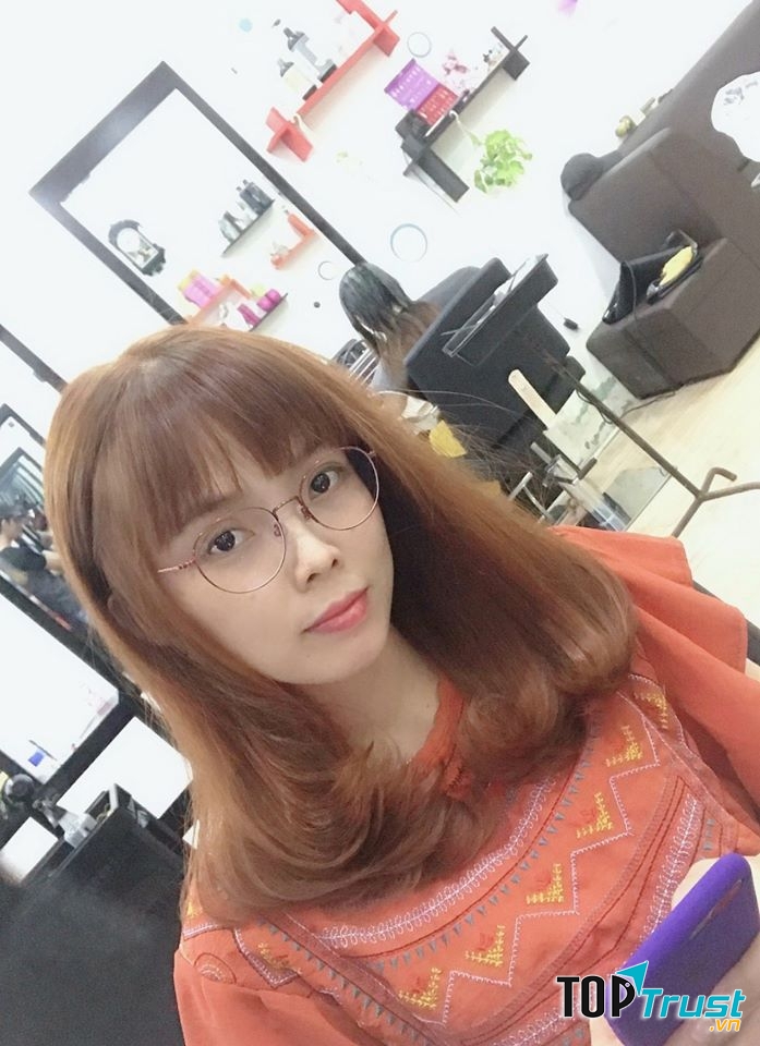 Tóc nhuộm tại Salon Tinh Anh