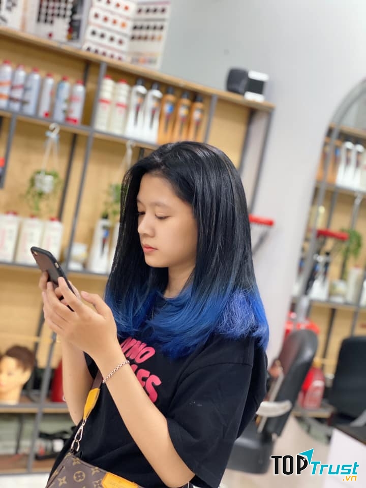 Salon Võ Đông Tín