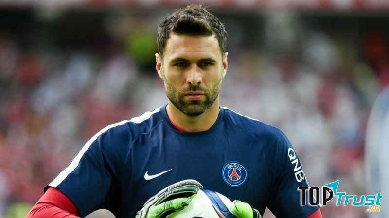 Salvatore Sirigu