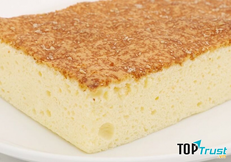 Những chiếc bánh nhỏ xinh xắn, với nhiều hình dáng, hương vị khác nhau luôn sẵn sàng phục vụ khách yêu.