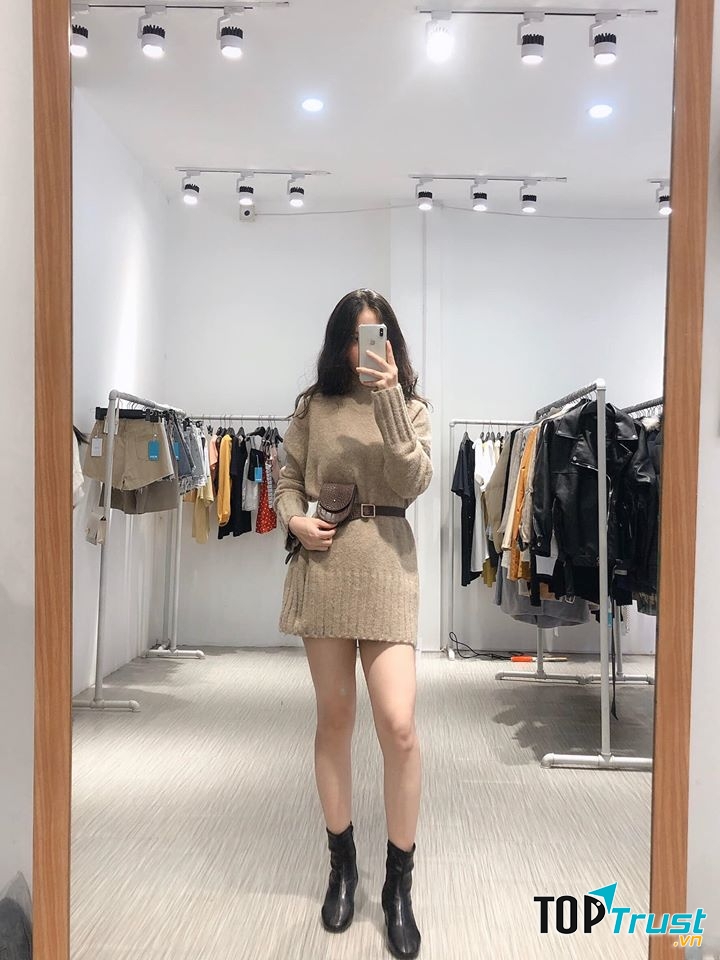 Samhye Wear