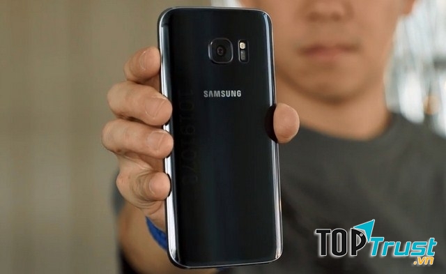 Samsung Galaxy S7 là bản hoàn thiện tốt hơn nhiều của S6