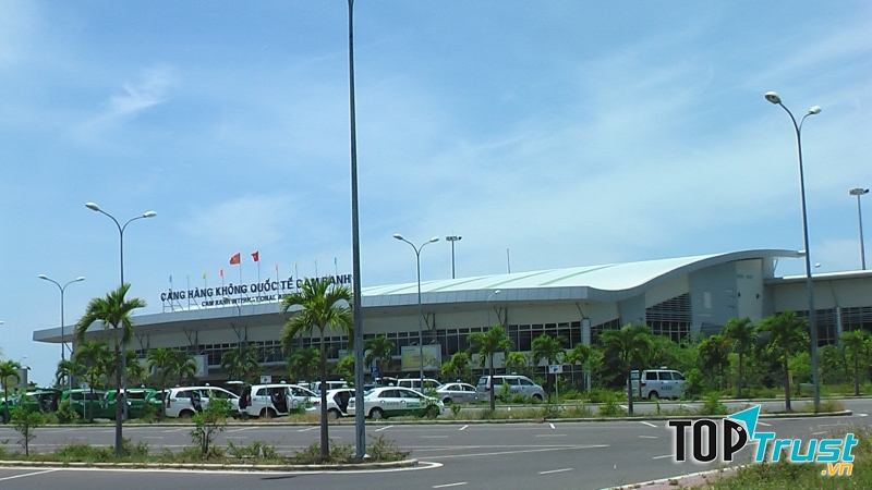 Sân bay Cam Ranh