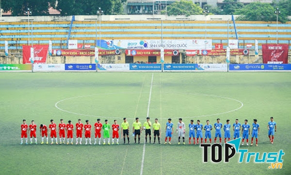 Sân bóng cỏ nhân tạo Đại học Bách Khoa (Nguồn: Internet)